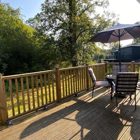 קרנארפון Chalet 64, Lakeside, Glan Gwna Holiday Park מראה חיצוני תמונה