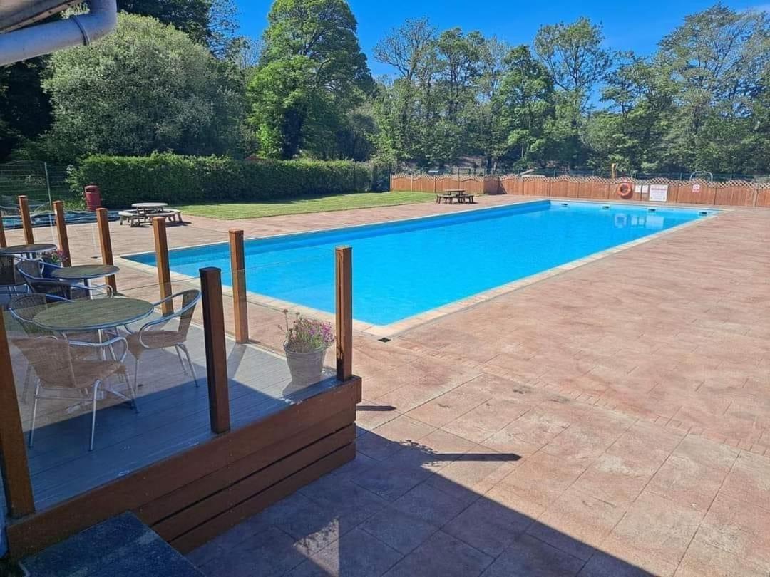 קרנארפון Chalet 64, Lakeside, Glan Gwna Holiday Park מראה חיצוני תמונה